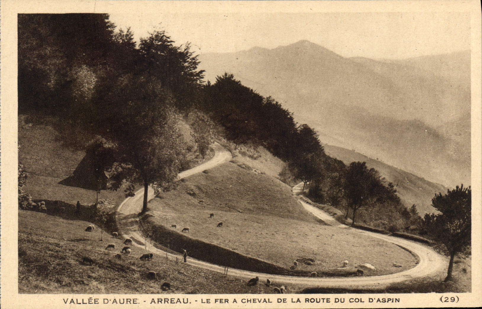 CPA Vallee d'Aure Arreau Le fer a Cheval de la Route du Col d'Aspin