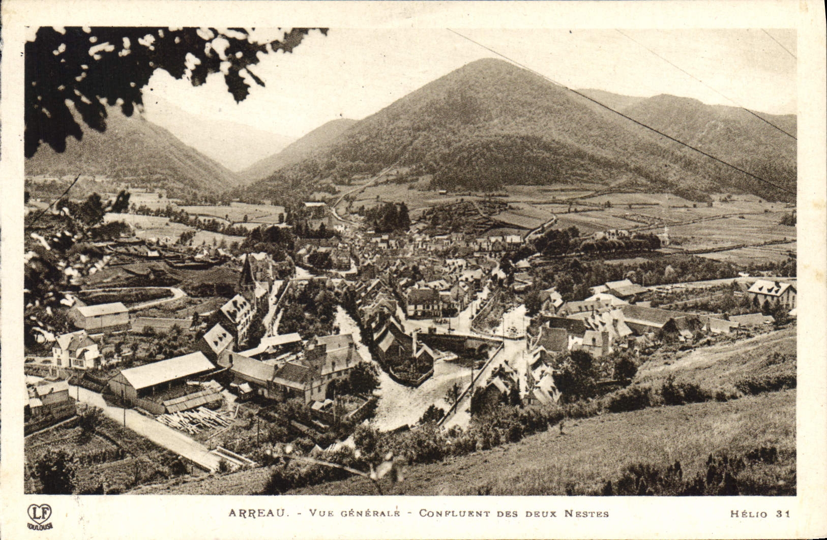 CPA Arreau Vue generale Compluent des deaux Nestes