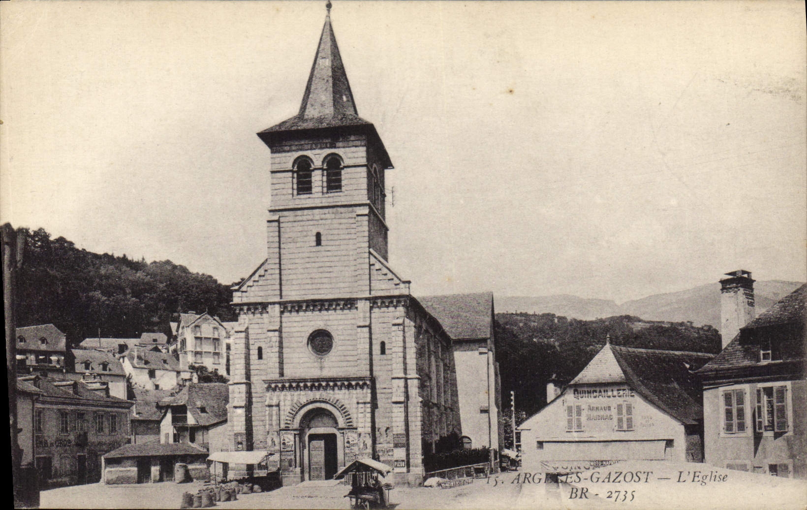 CPA Argeles Gazost L'Eglise