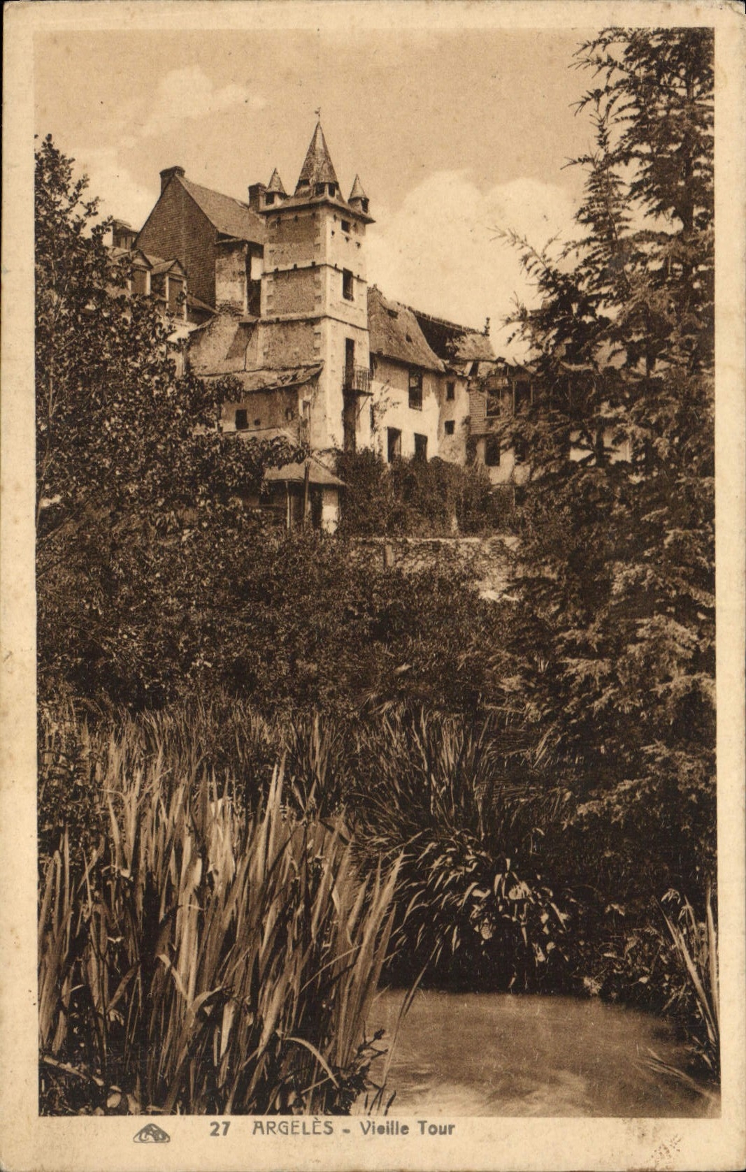 CPA Argeles Vieille Tour