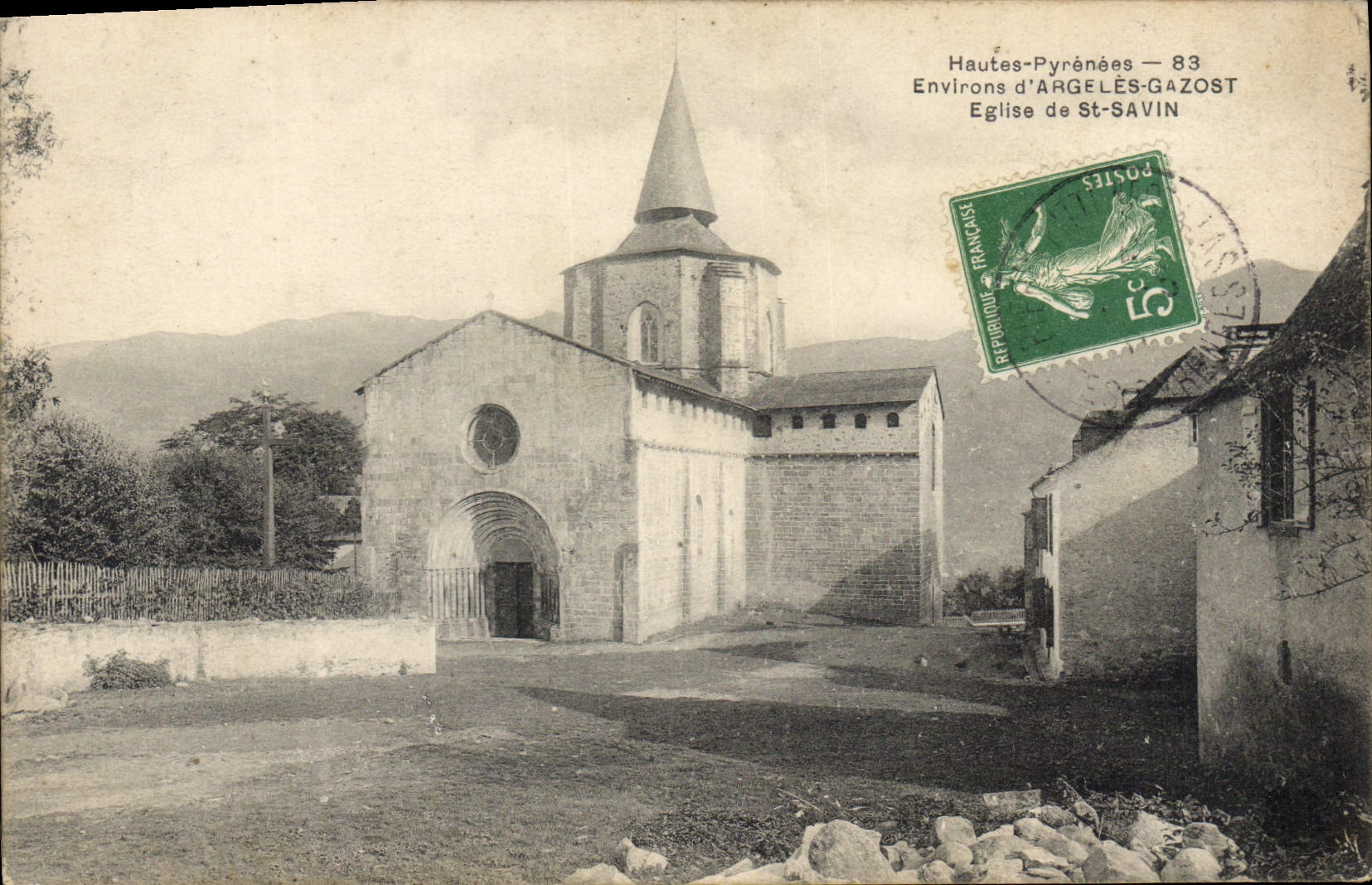 CPA Hautes Pyrenees Environs d'Argeles Gazost Eglise de Saint Savin