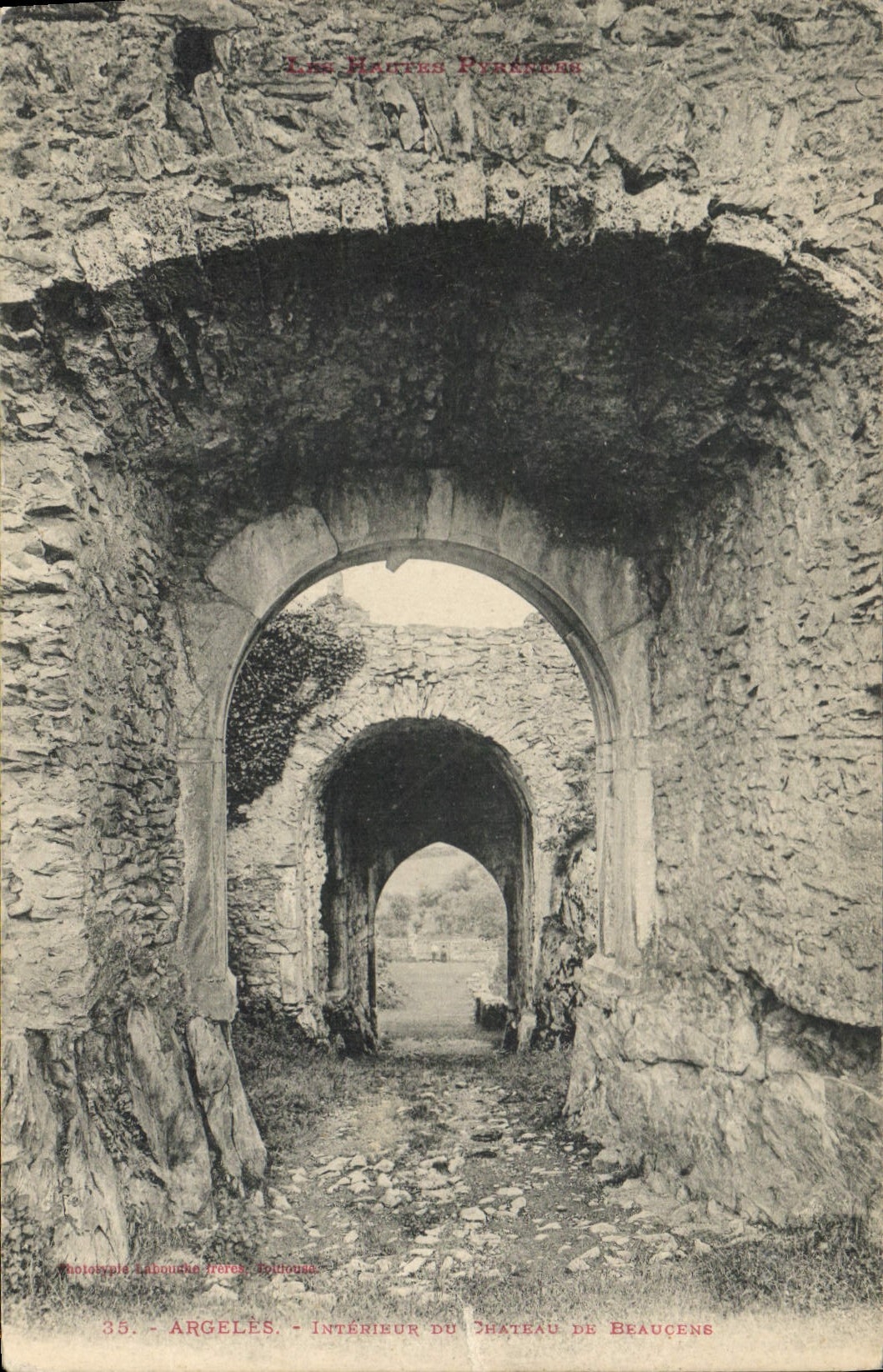 CPA Argeles Interieur de Chateau de Beaucene