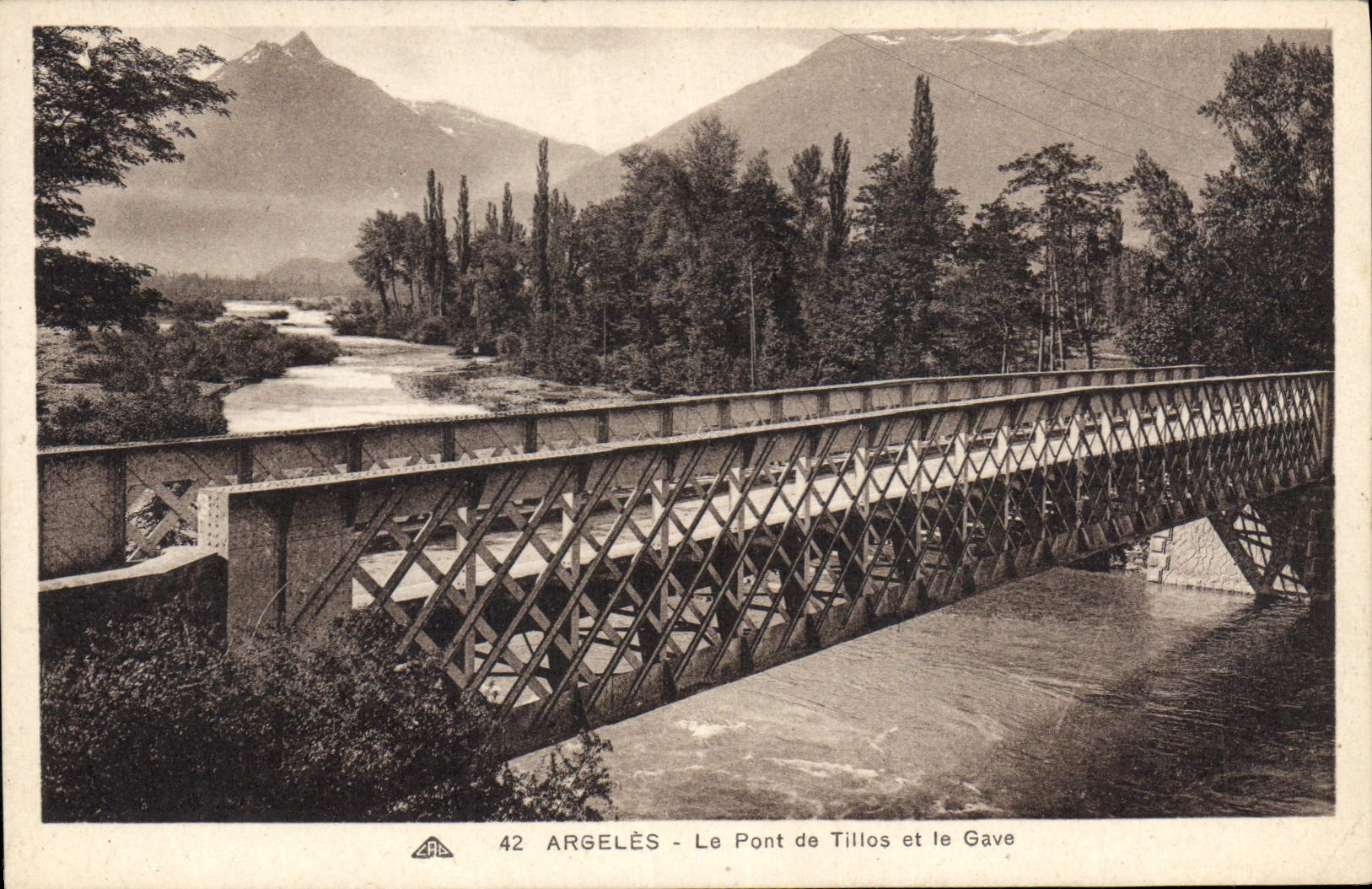 CPA Argeles Le Pont de Tillos et le Gave