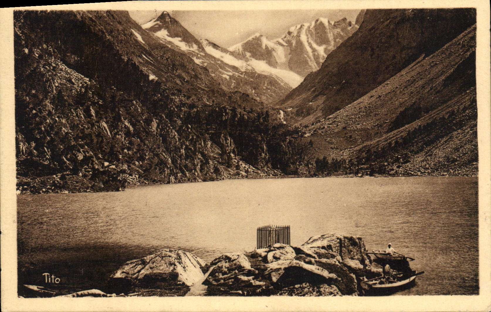 CPA Les Pyrenees Environs de Cauterets Le Lac de Gaube (alt 1720 m)