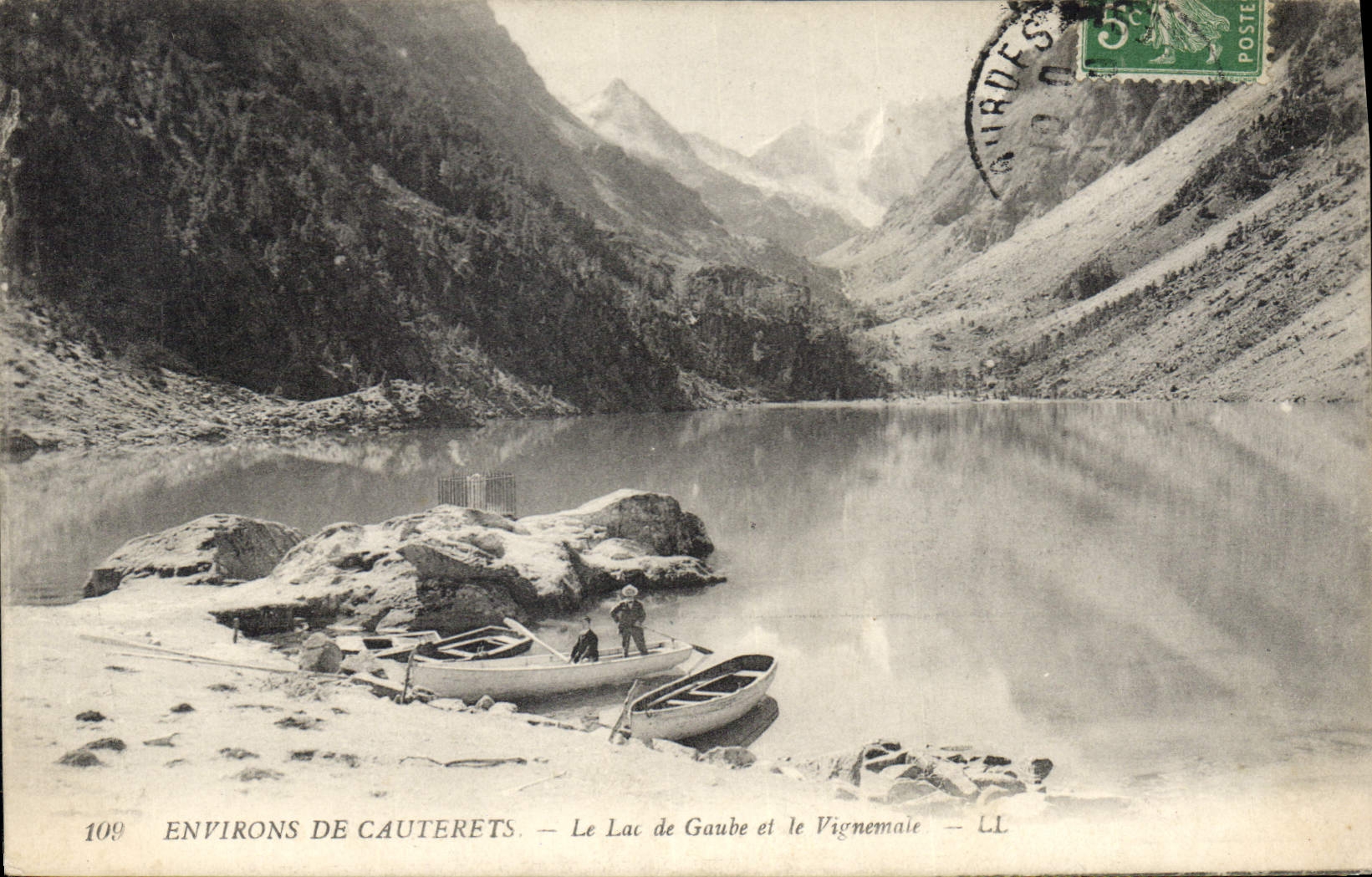 CPA Environs de Cauteret Lac de Gaube et le Vignemale