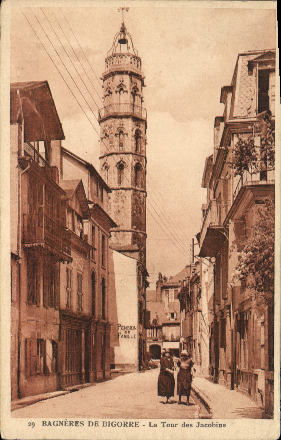 CPA Bagnerres de Bigorre la Tour des Jacobins