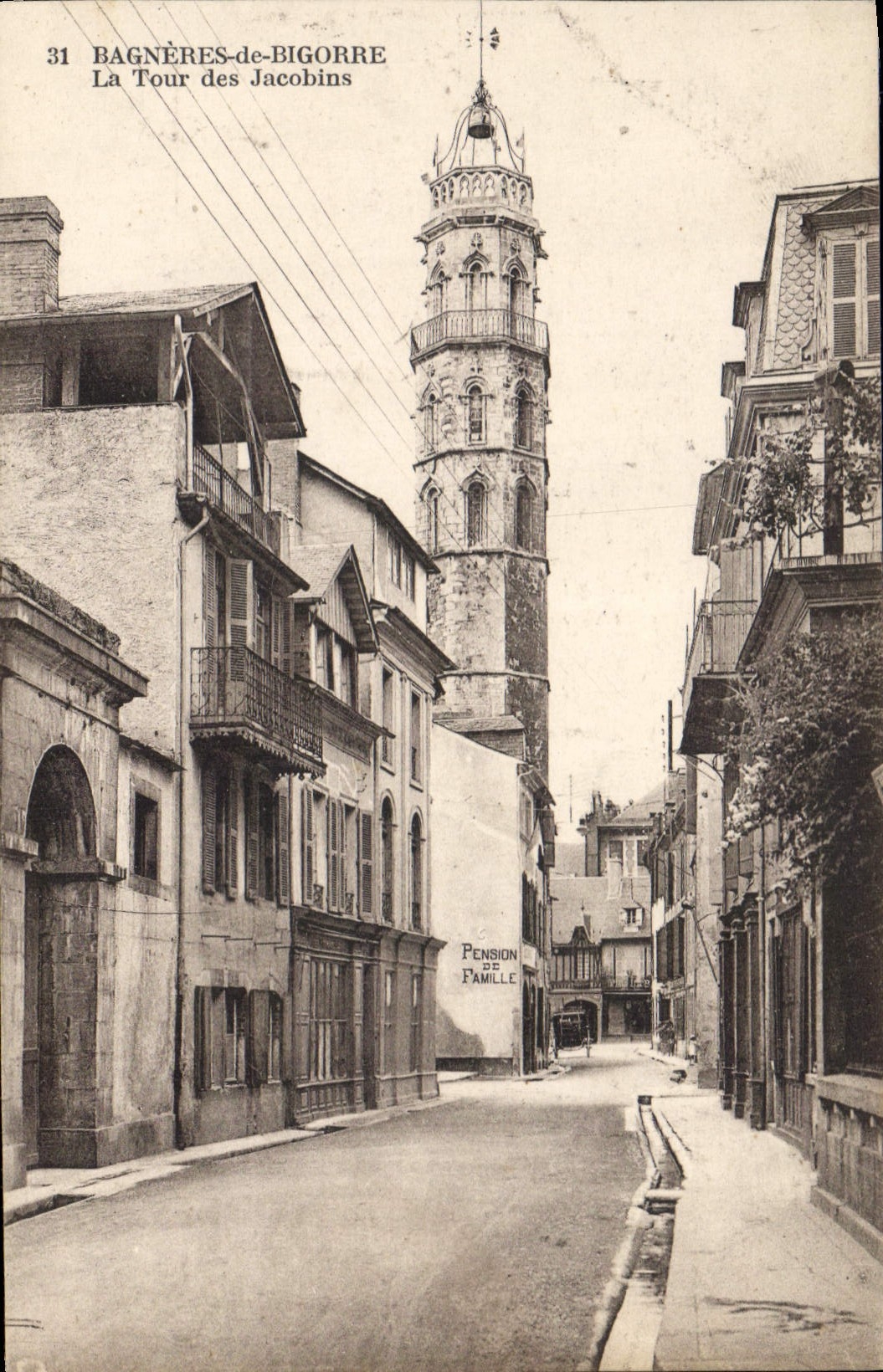 CPA Bagnerres de Bigorre La Tour des Jacobins