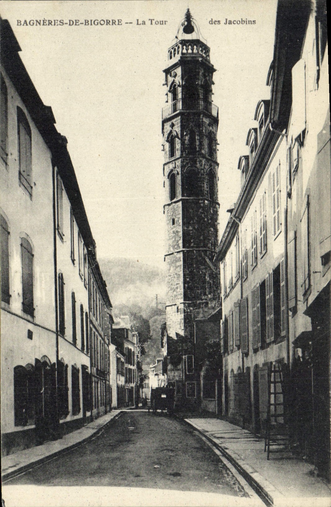 CPA Bagneres de Bigorre la Tour des Jacobins