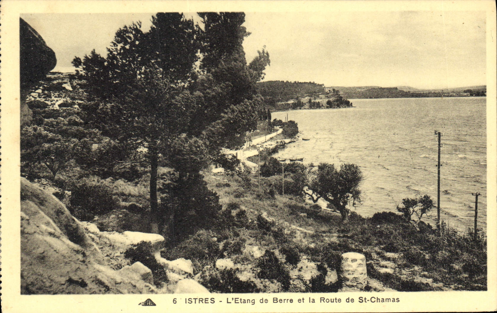 CPA Istres L'Etang de Berre et le Route de St Chamas