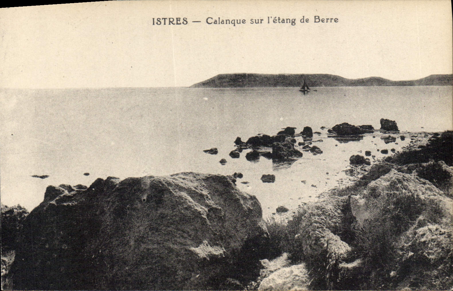 CPA Istres Calanque sur l'Etang de Berre