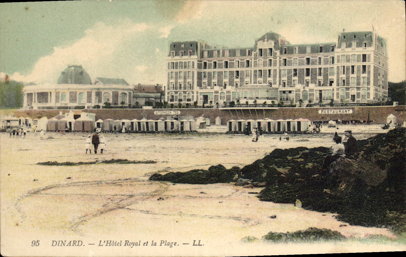 CPA Dinard L'Hotel Royal et la PLage