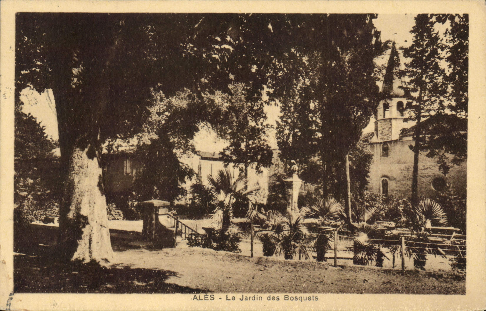 CPA Ales Le Jardin des Bosquets