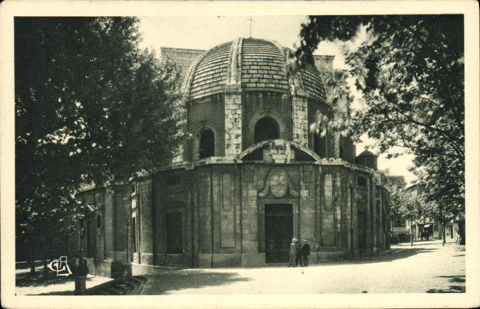 CPA Aux Environs de Nimes Ales La Cathedrale St Jean