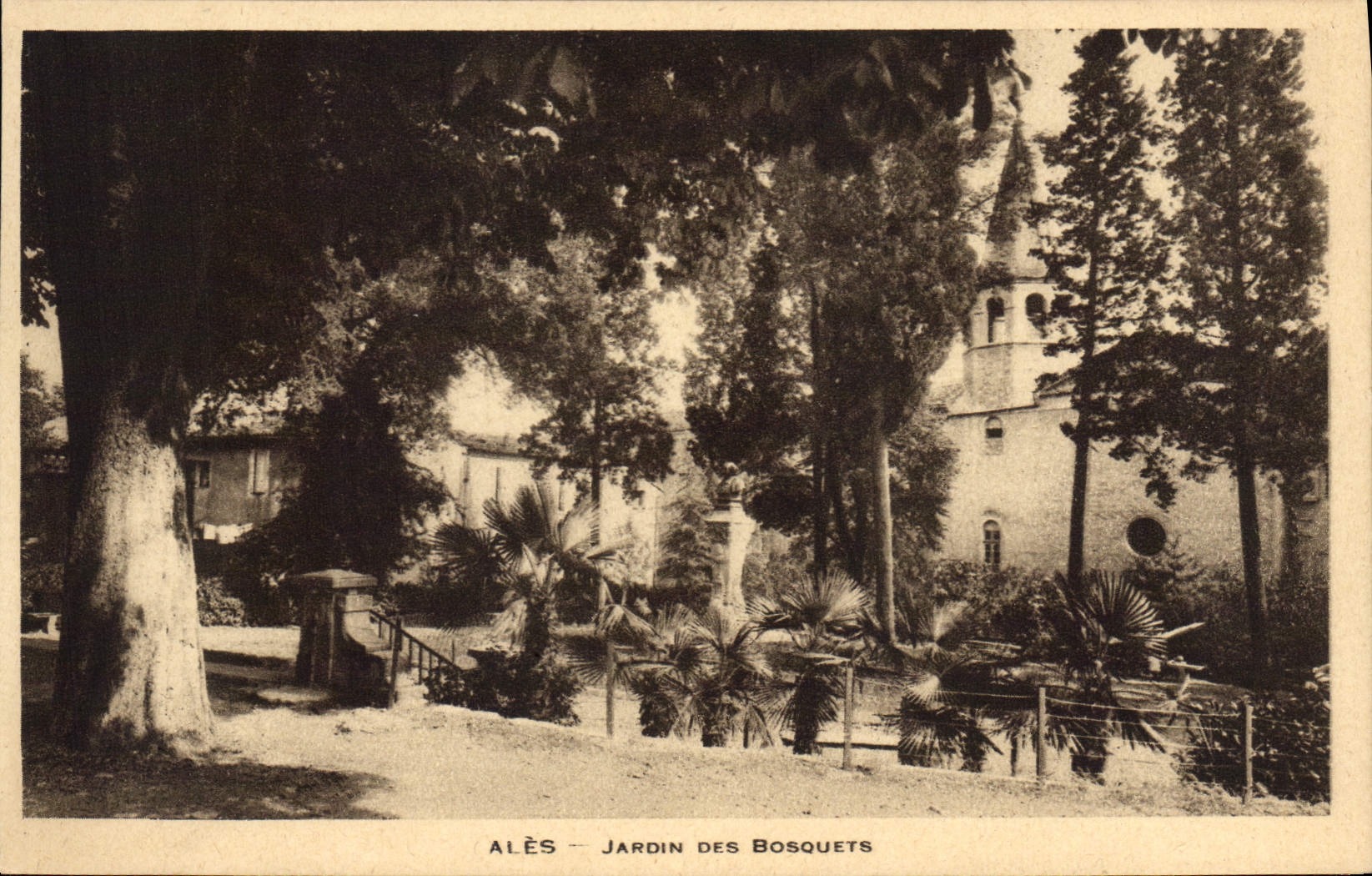 CPA Ales Jardin des Bosquets