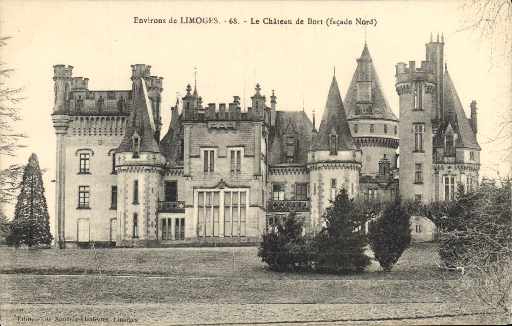 CPA Environs de Limoges Le Chateau de Bort (Facade Nord)