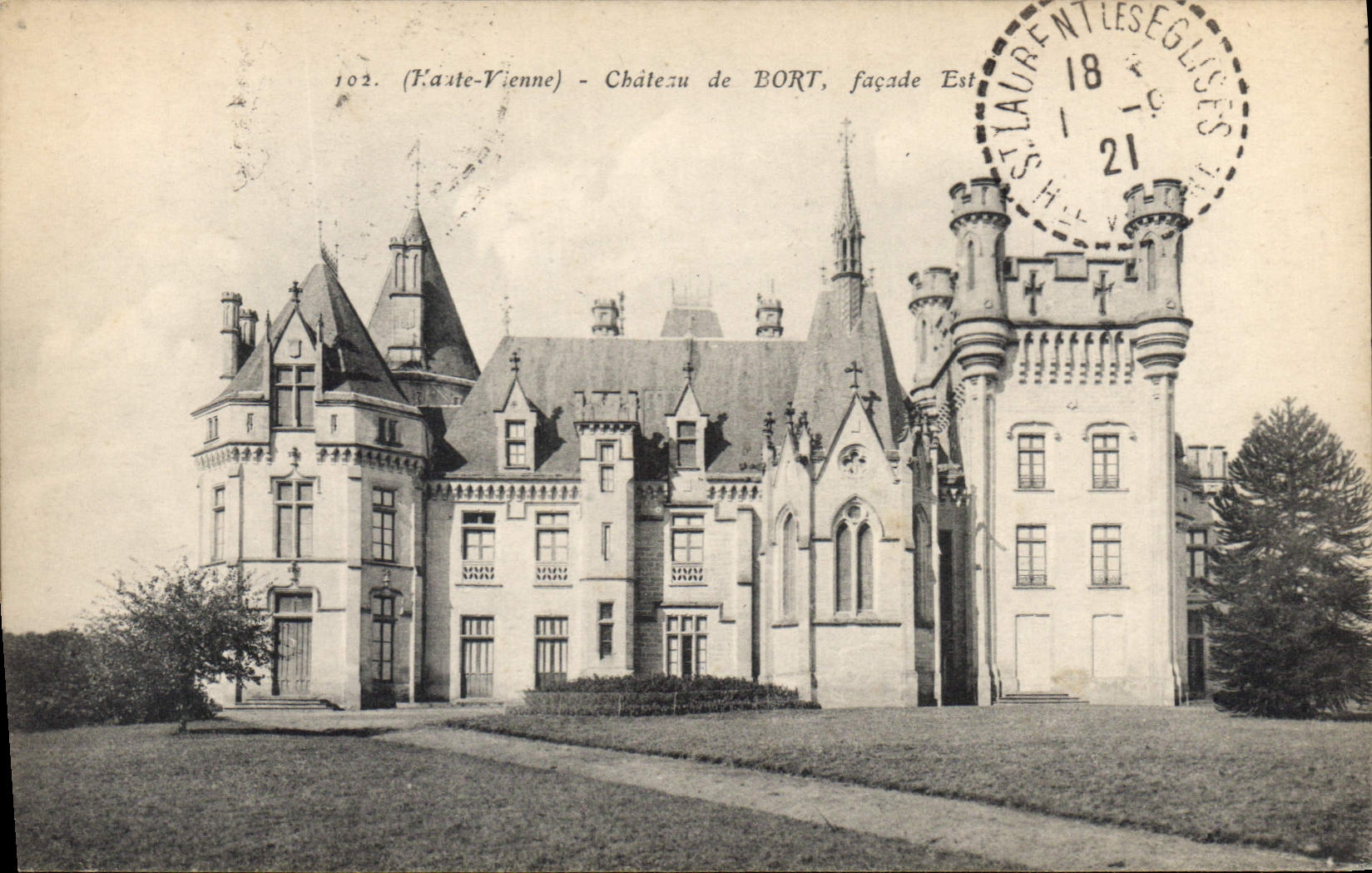 CPA (Haute Vienne) Environs de Limoges Le Chateau de Bort Facade Est