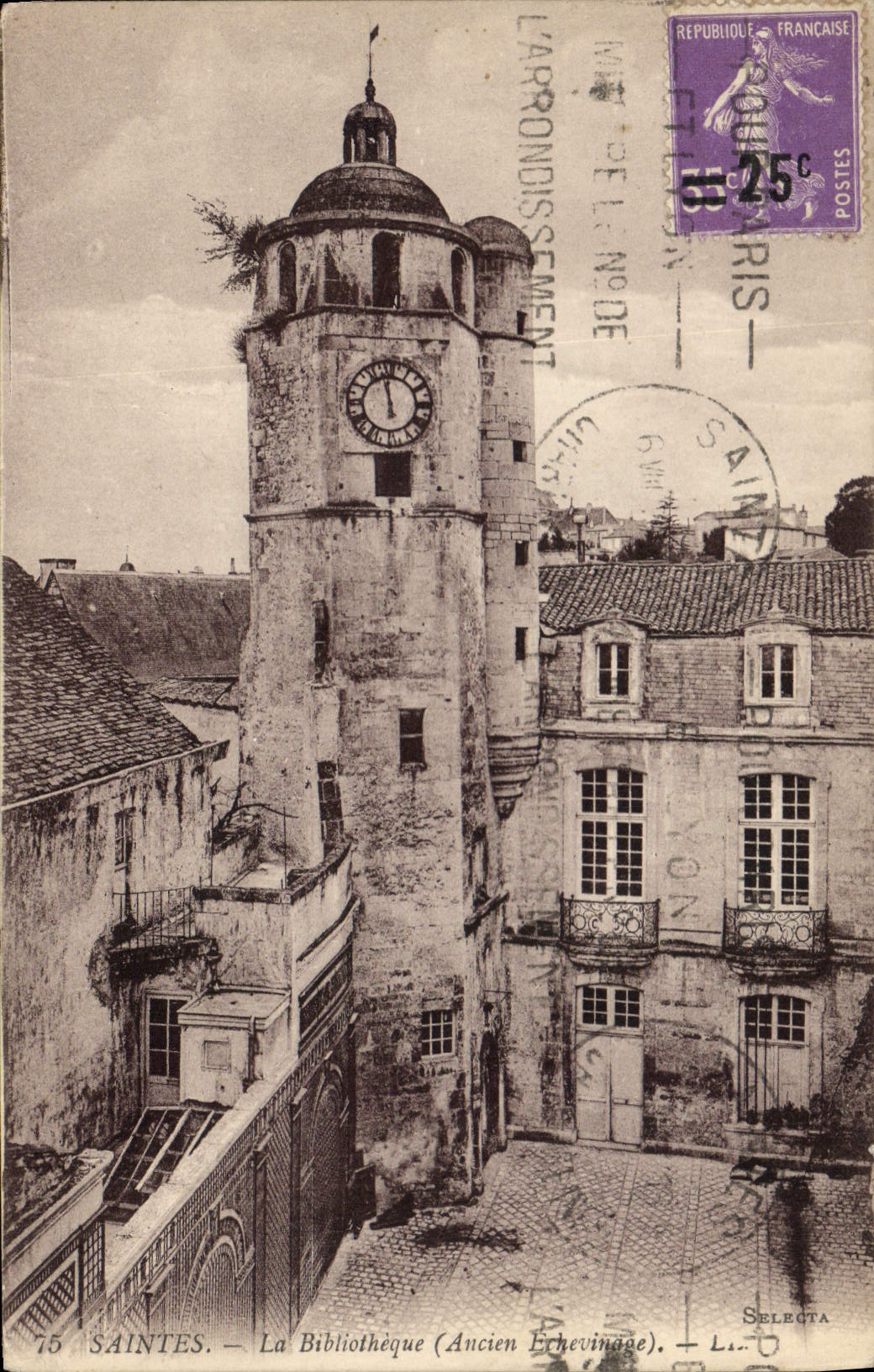 CPA Saintes La Bibliotheque (Ancien Echevinage)