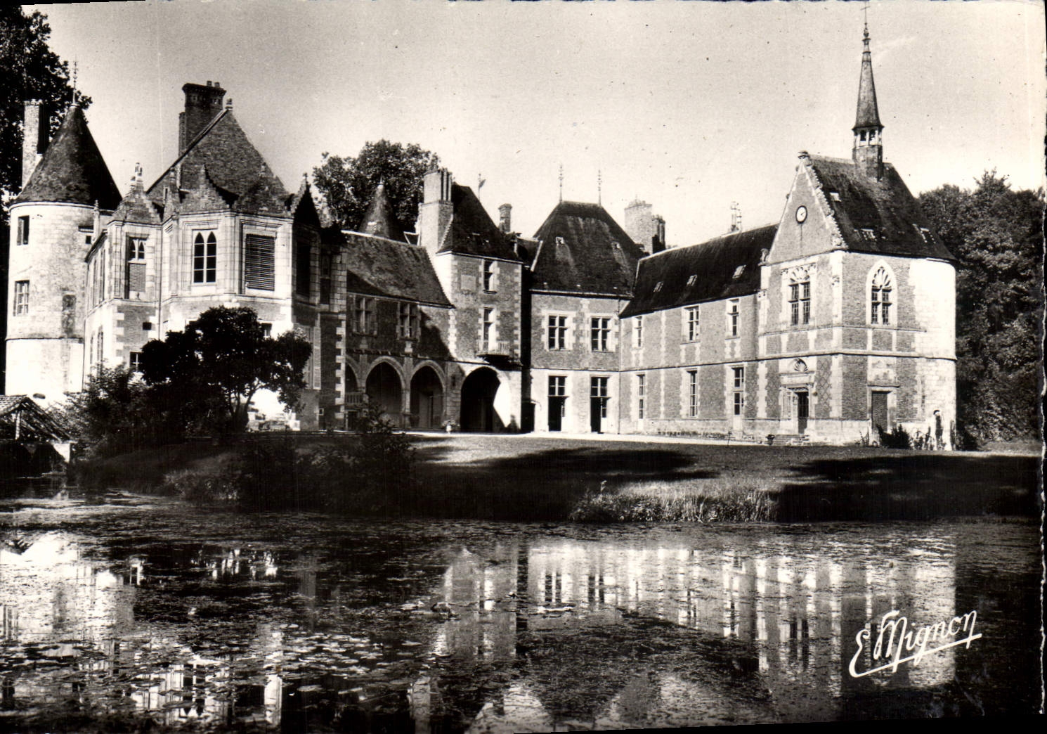 CPA Fleurigny sur Oreuse (Yonne) Le Chateau