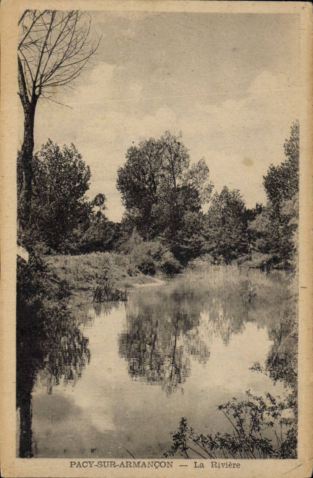 CPA Pacy sur Aramancon La Riviere