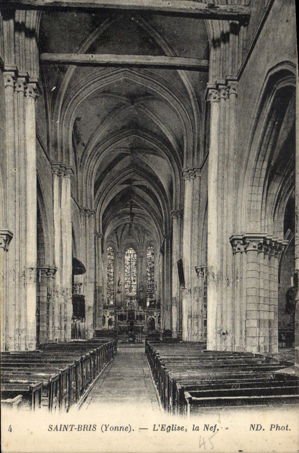 CPA Saint Bris (Yonne) L'Eglise La Nef
