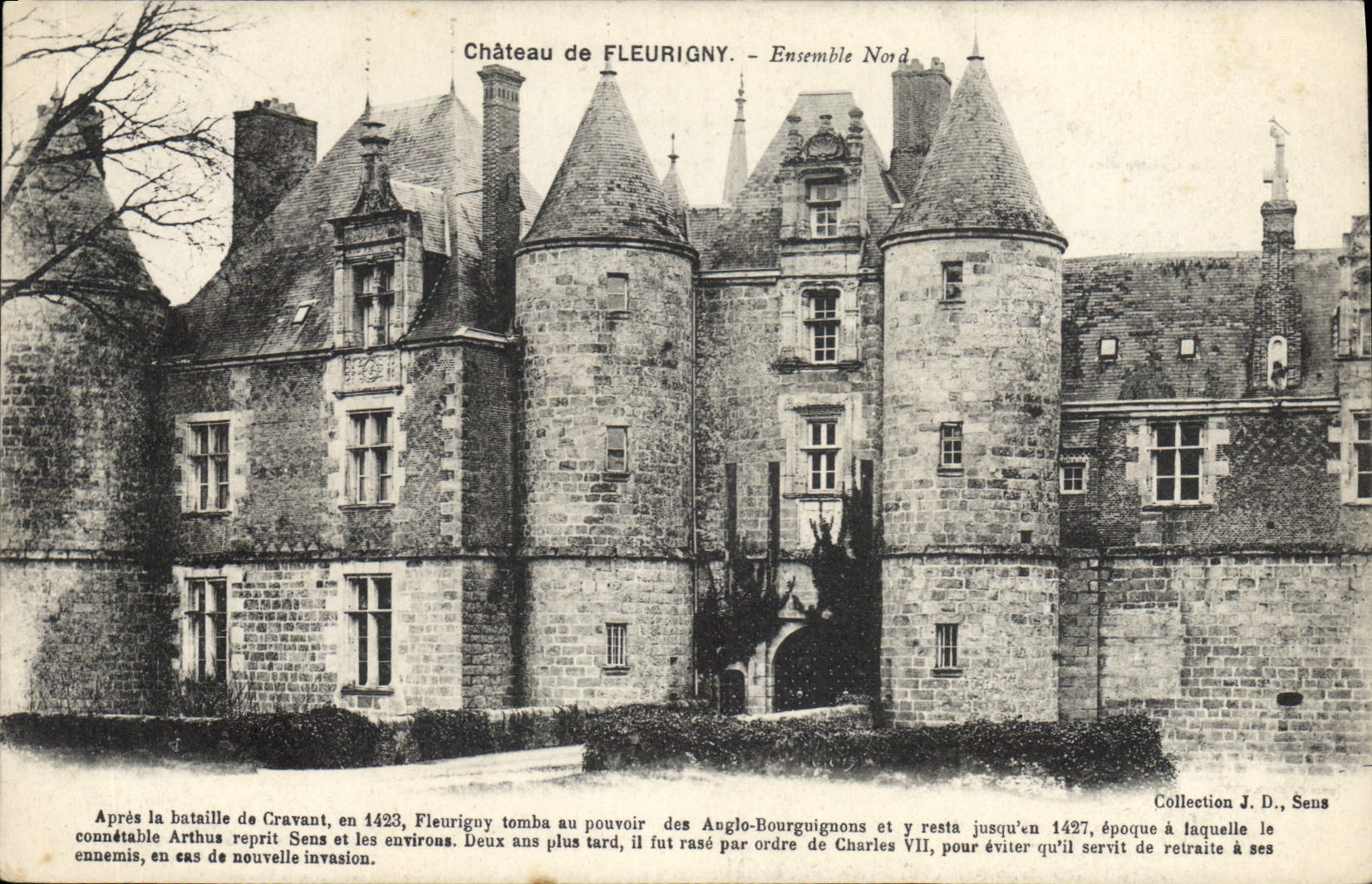 CPA Chateau de Fleurigny Ensemble Nord