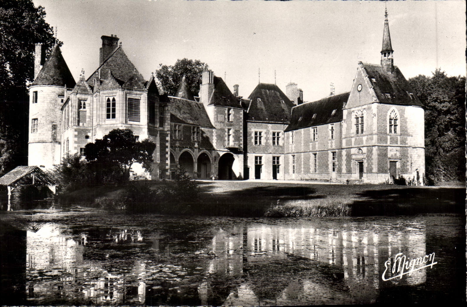 CPA Fleurigny sur Oreuse (Yonne) Le Chateau