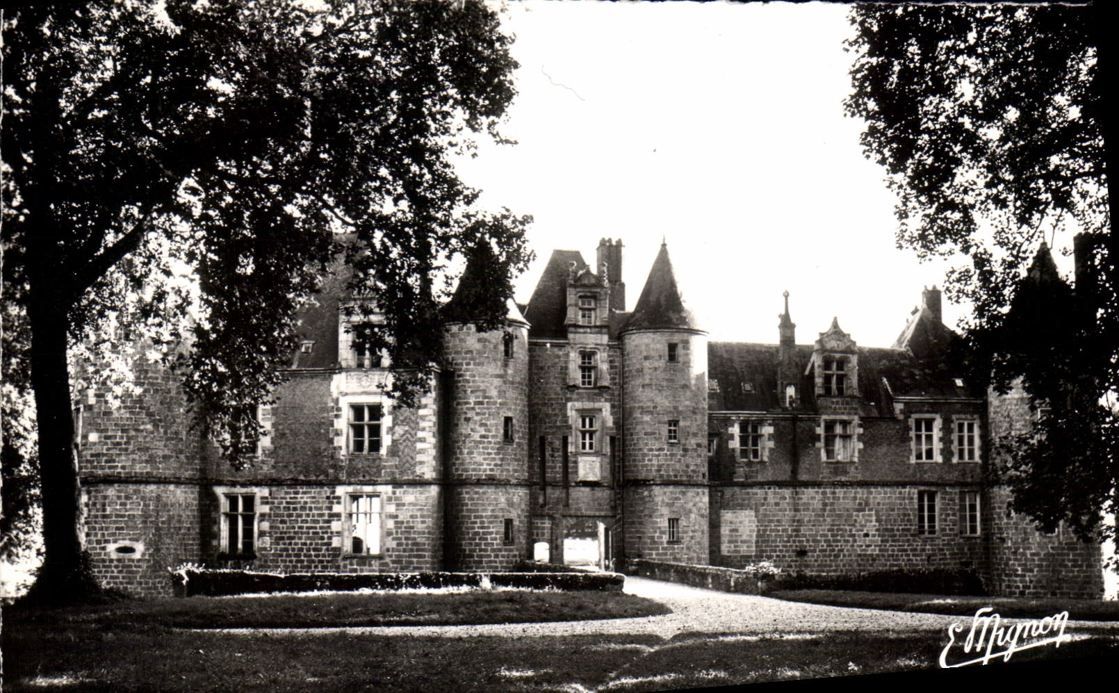 CPA Fleurigny sur Oreuse (Yonne) Le Chateau