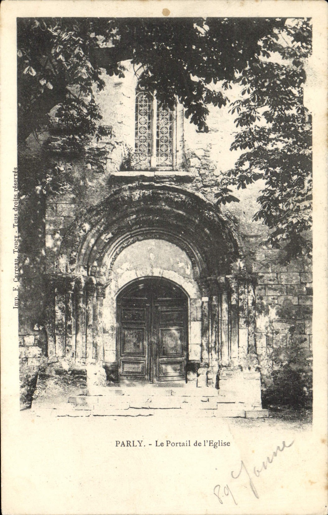 CPA Parly Le Portail de L'Eglise