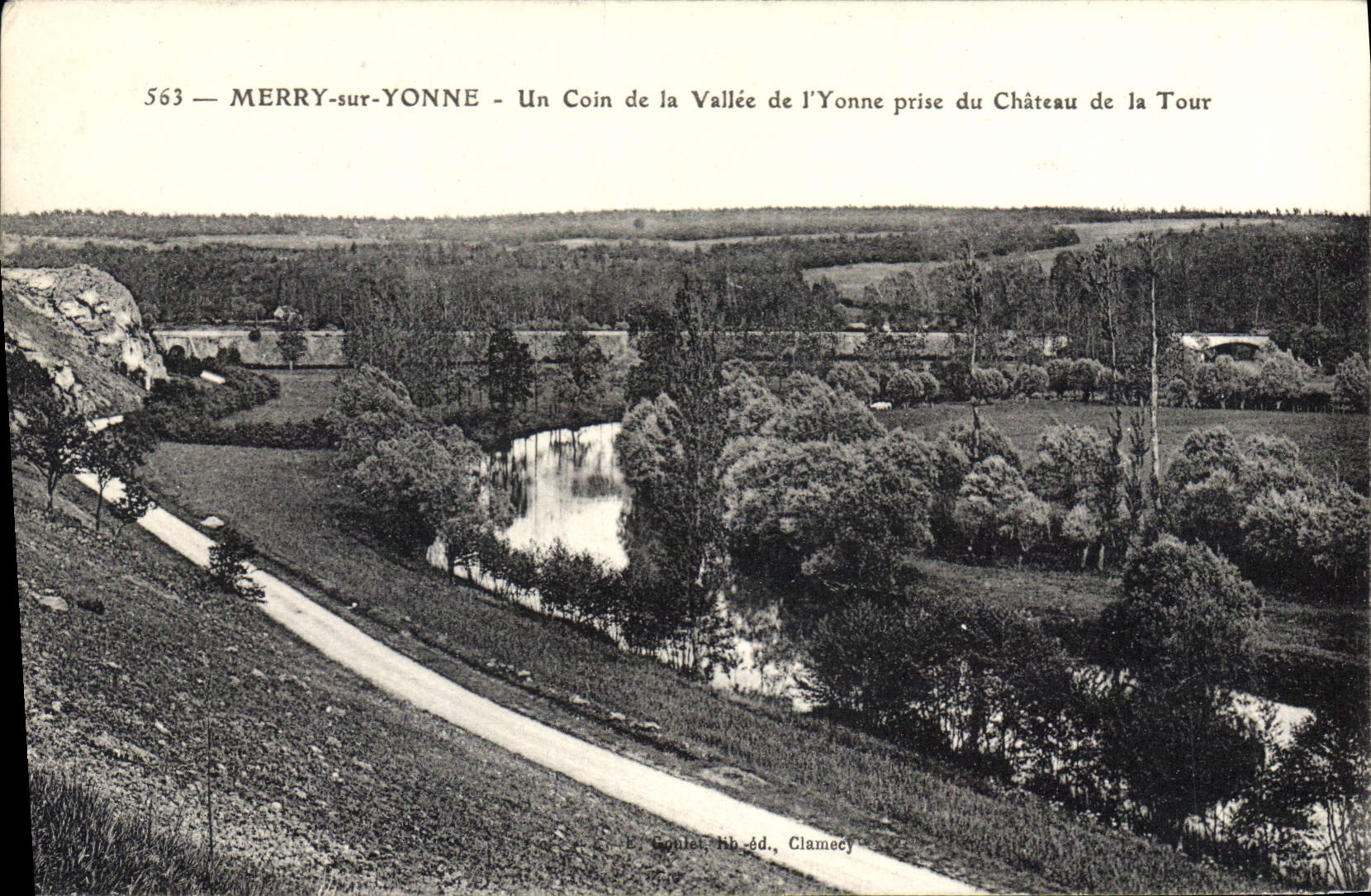 CPA Merry sur Yonne Un coin de la Vallee de l'Yonne prise du Chateau de la Tour 
