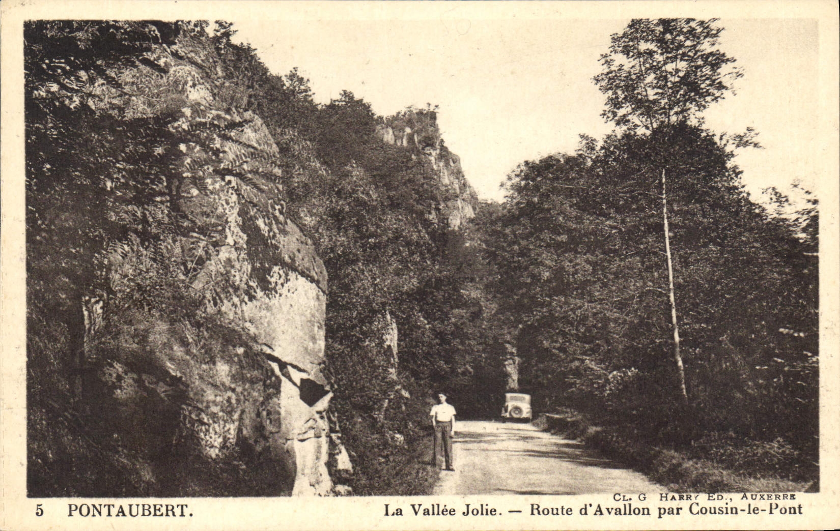CPA Pontaubert La Vallee Jolie Route d'Avallon par Cousin le Pont 