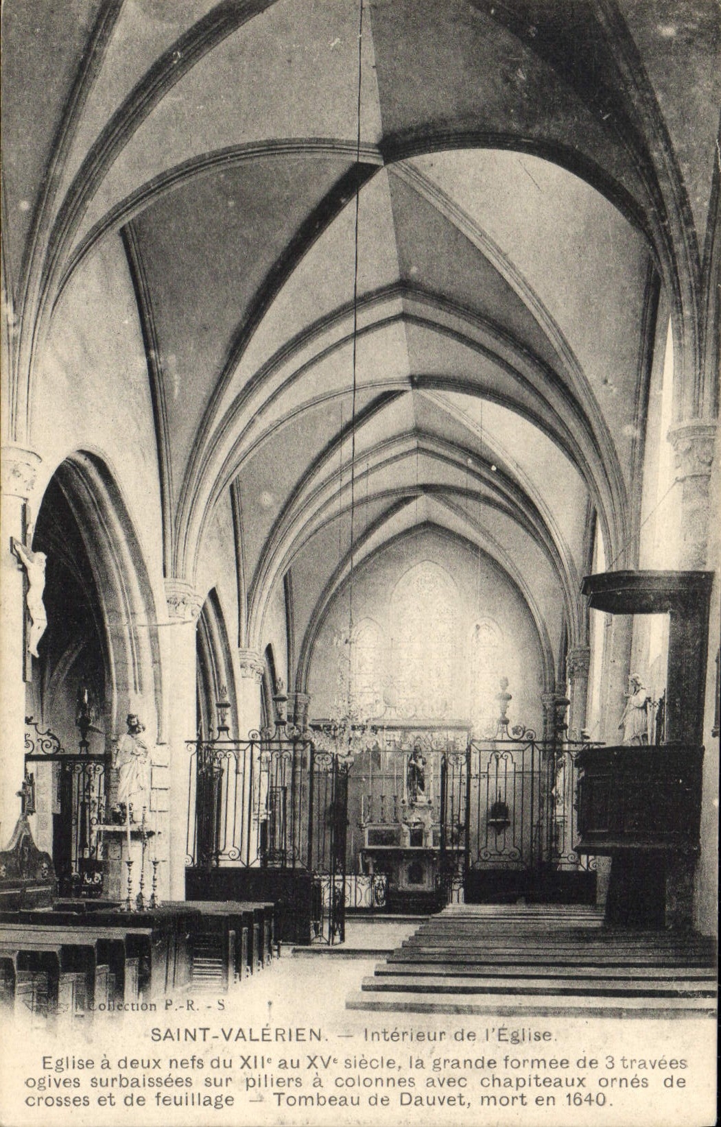 CPA Saint Valerien Interieur de l'Eglise