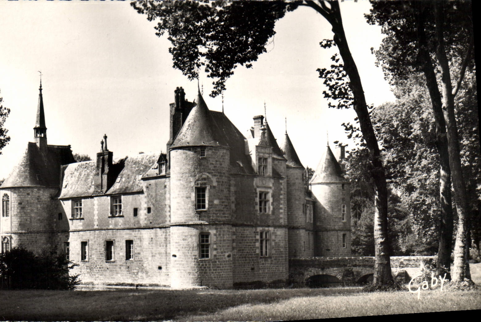 CPA Environs de Sens Yonne Chateau de Fleurigny