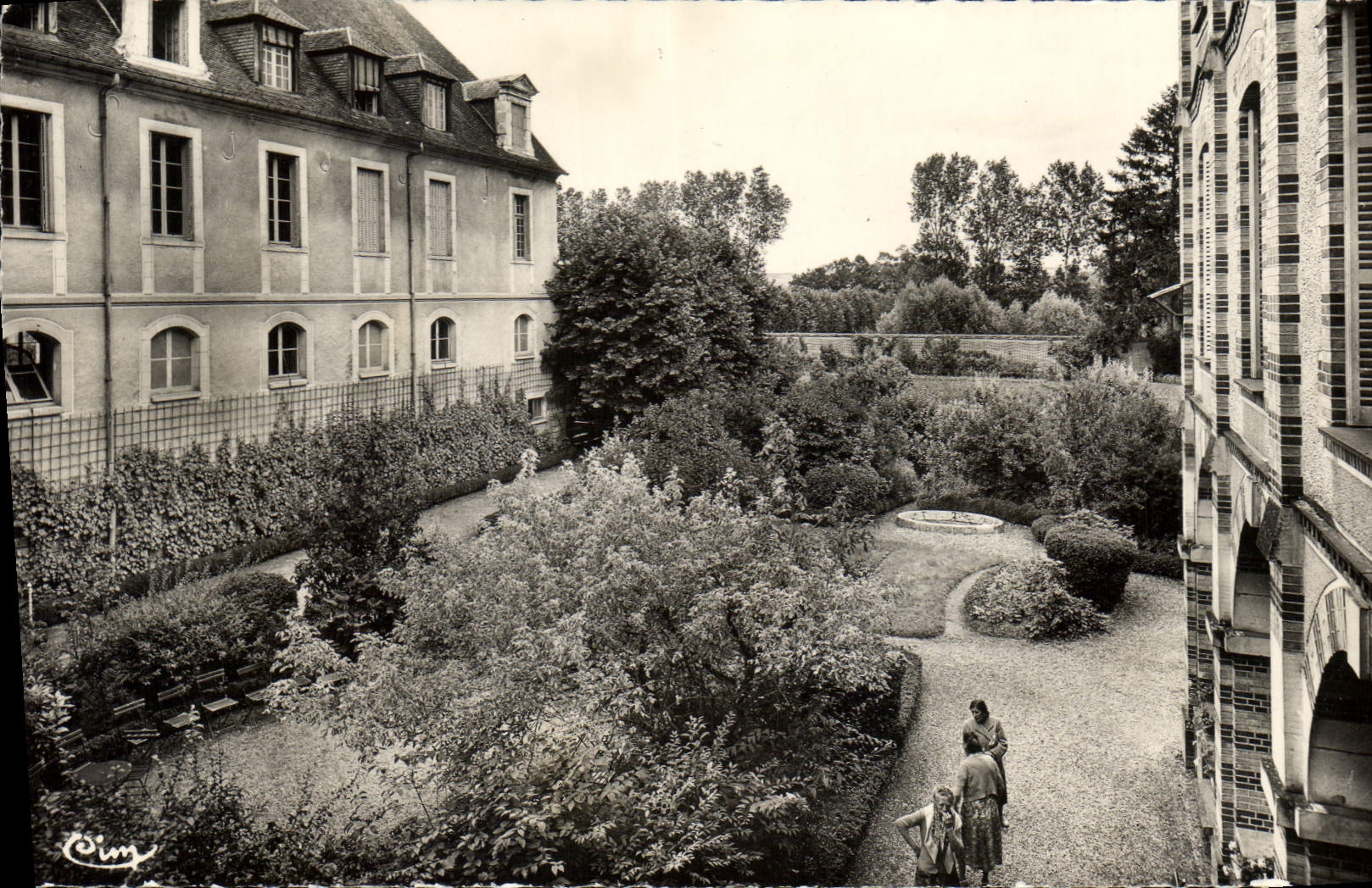 CPA Ancienne Abbaye de Ste Colombe les Sens Yonne Maison de Repos L'entree des jardins