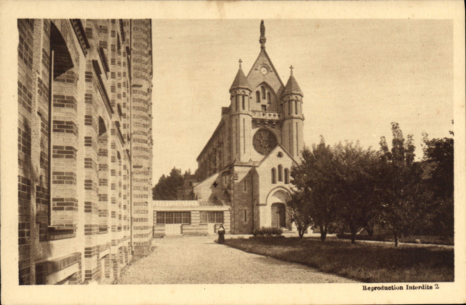 CPA Monastere de Sainte Colombe les Sens Facade de l'Eglise