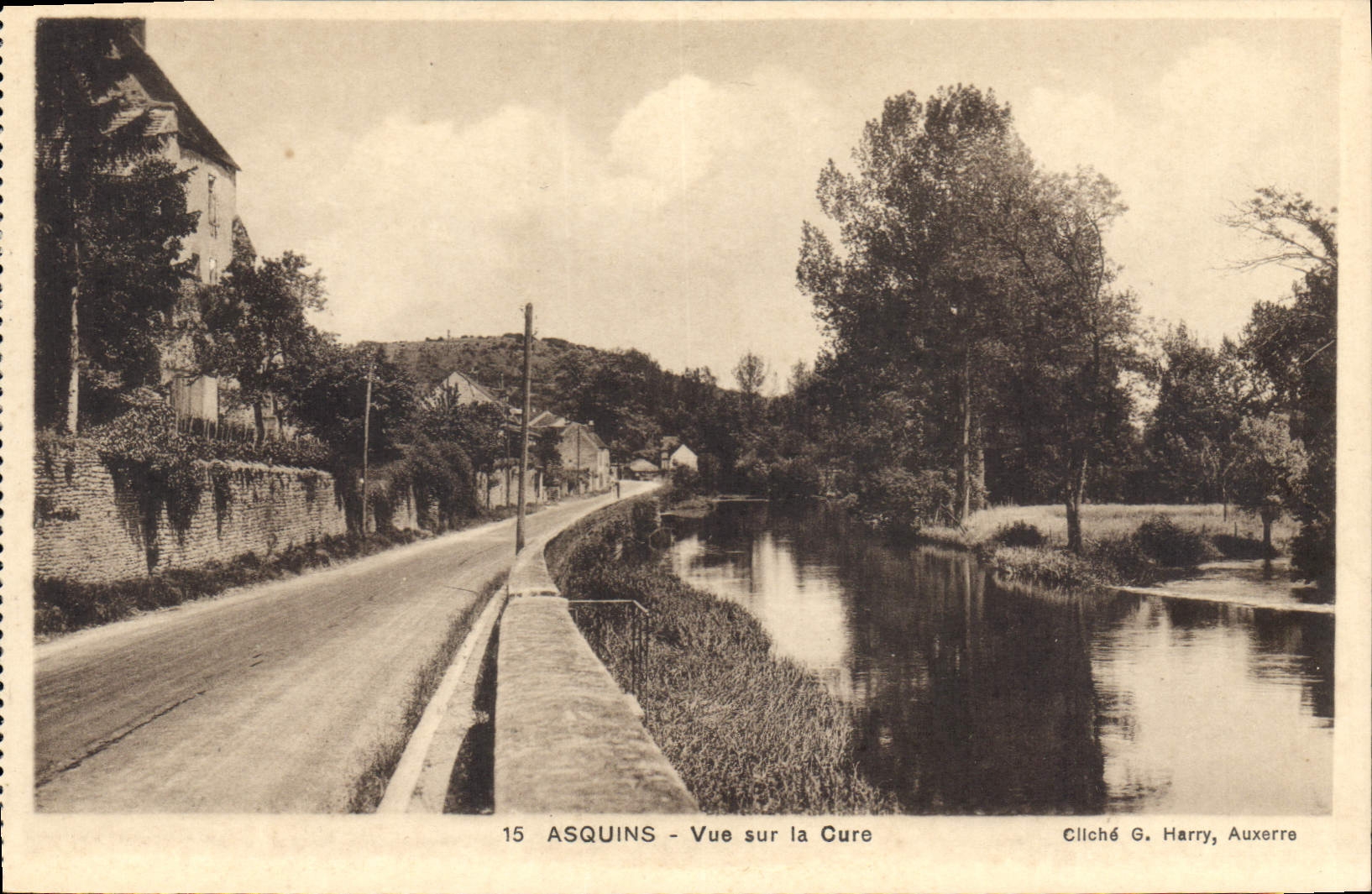 CPA Asquins Vue sur la Cure 
