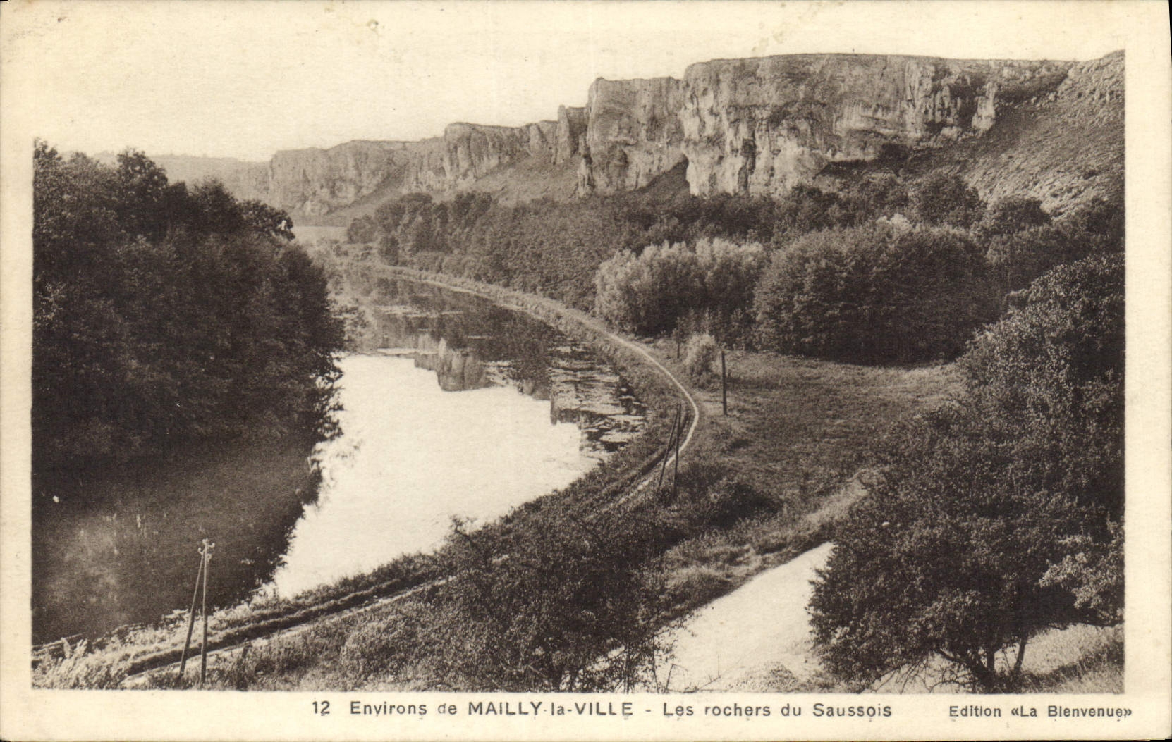 CPA Environs de Mailly la Ville Les rochers du Saussois 