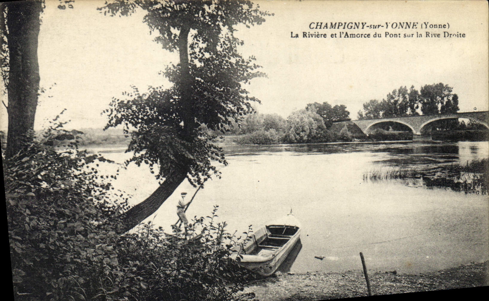CPA Champigny sur Yonne Yonne La Riviere et l'Amorce du Pont sur la Rive Droite