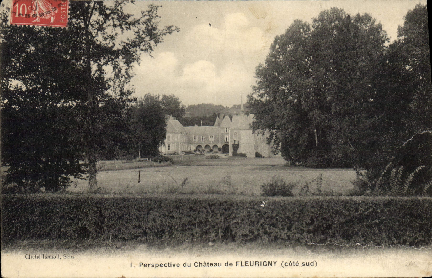 CPA Perspective du Chateau de Fleurigny cote sud