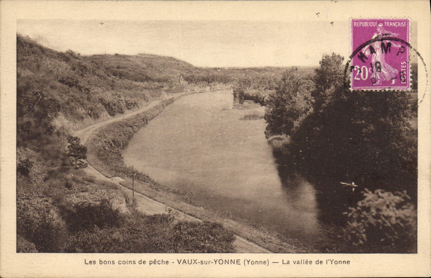 CPA Les bons coins de peche Vaux sur Yonne Yonne La vallee de l'Yonne