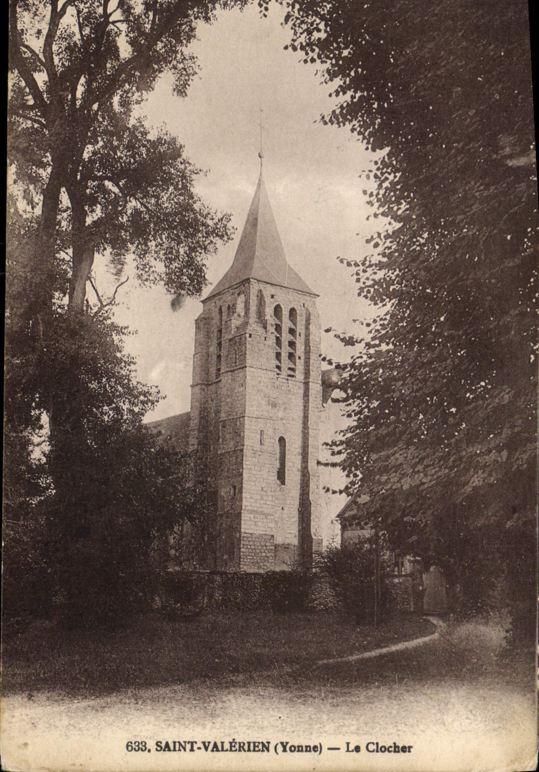 CPA Saint Valerien Yonne Le Clocher 