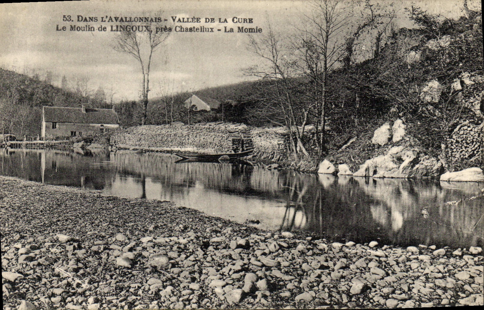 CPA Dans L'Avallonais Vallee de la Cure Le Moulin de Lingoux pres Chastellux La Momie