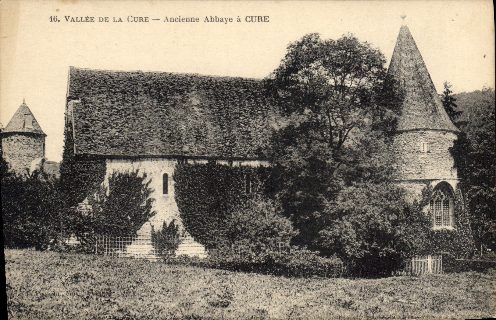 CPA Vallee de la Cure Ancienne Abbaye a Cure 