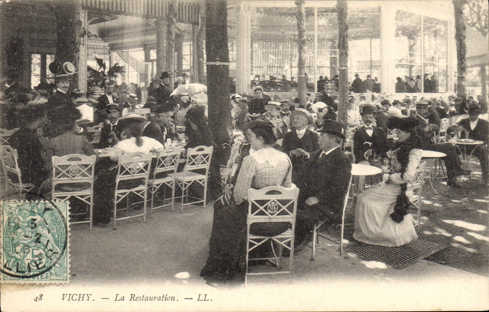 CPA Vichy La Restauration 