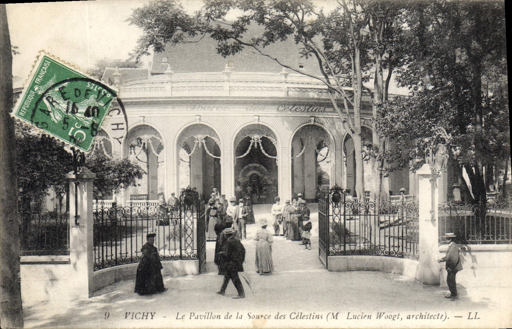CPA Vichy Le Pavillon de la Source des Celestins