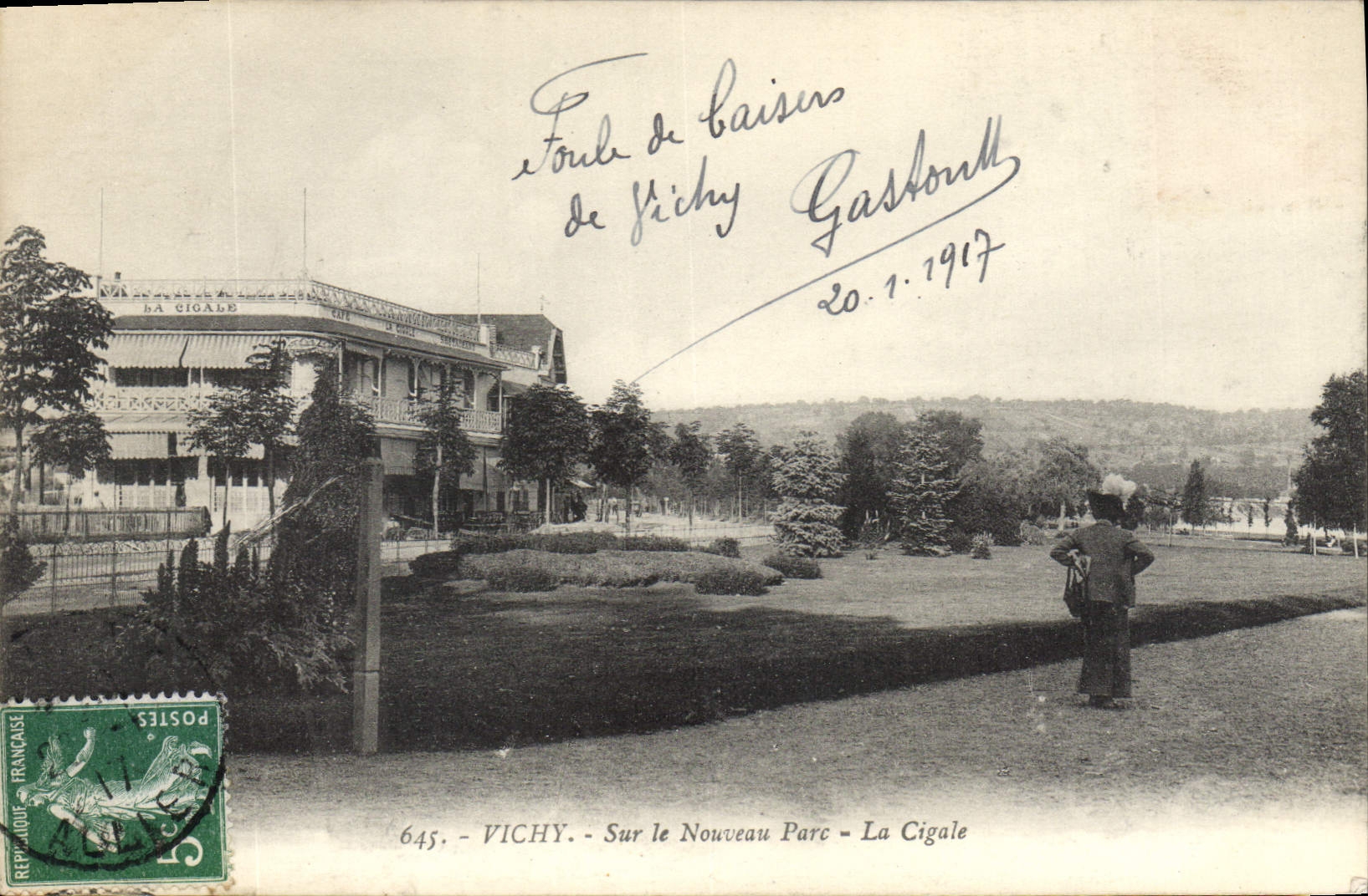 CPA Vichy Sur le Nouveau Parc La Cigale 