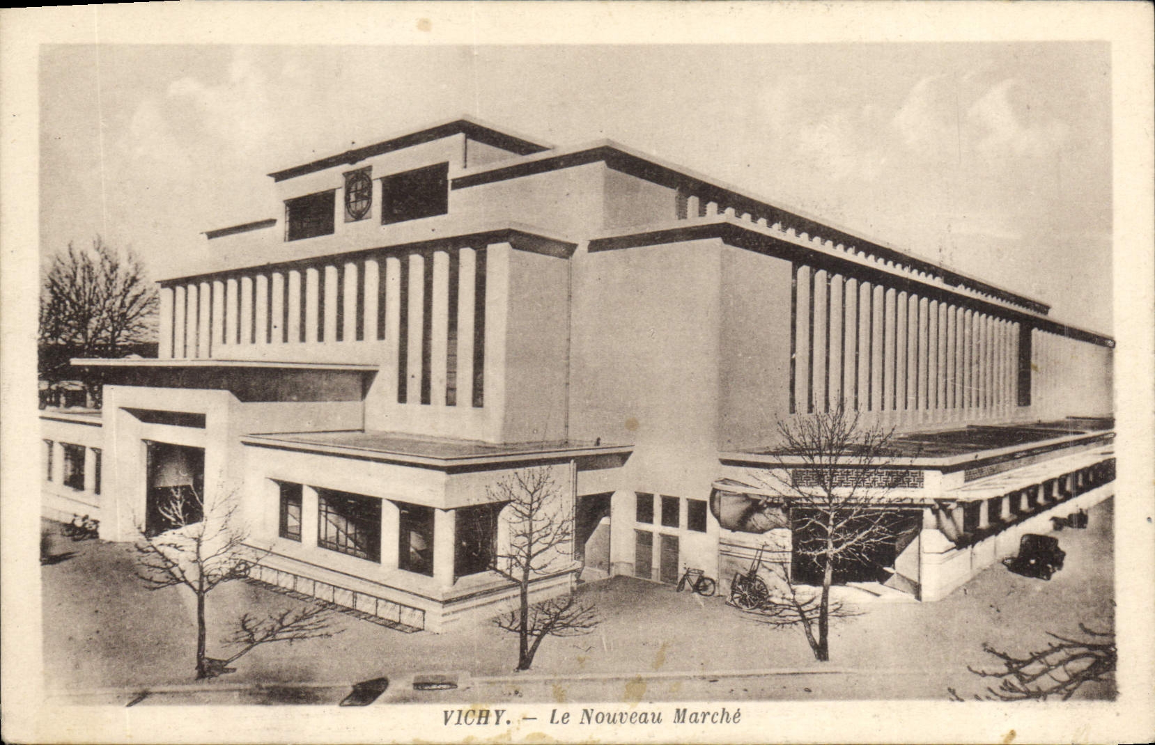CPA Vichy Le Nouveau Marche 