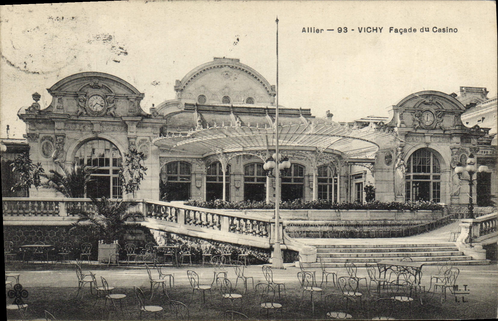 CPA Vichy Facade du Casino 