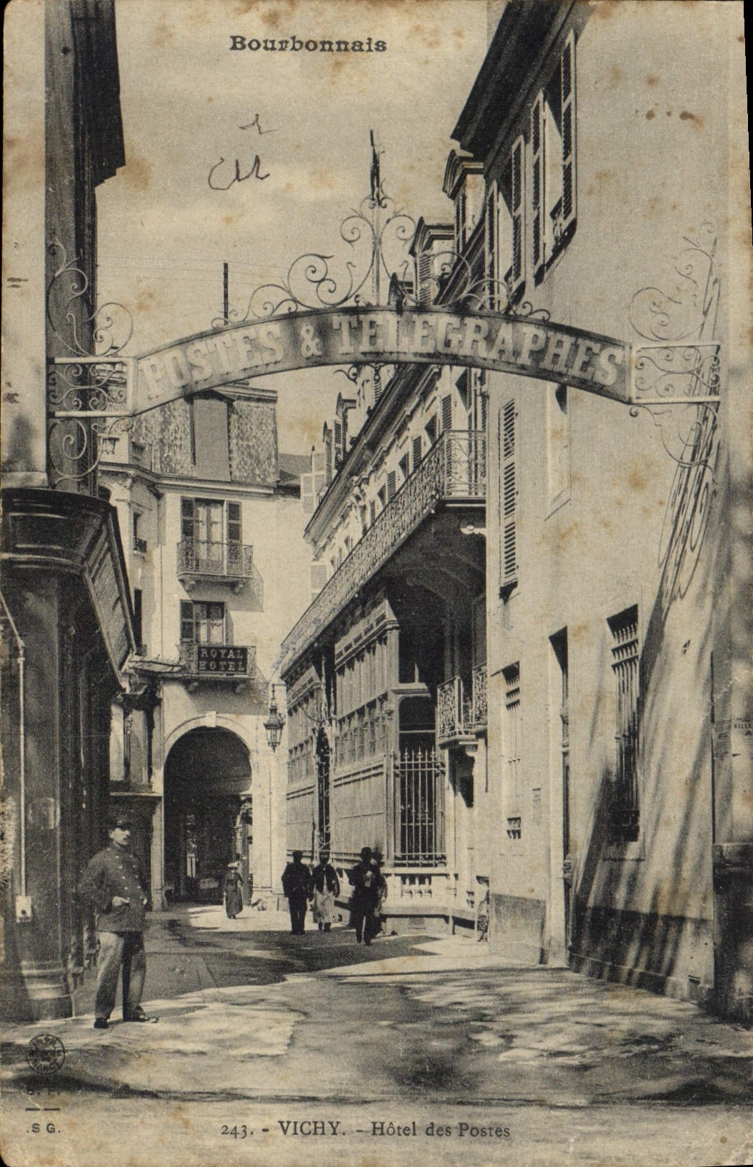 CPA Vichy Hotel des Postes 