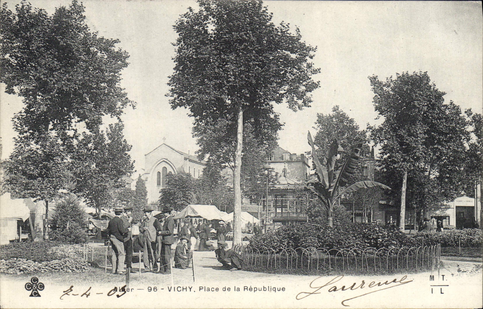 CPA Vichy Place de la Republique 