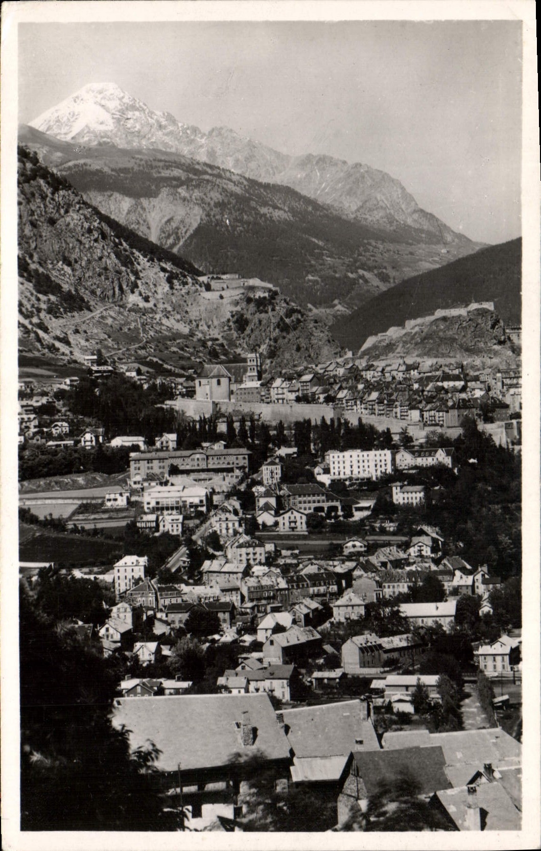CPA Briancon Vue generale La Chaussee Le Chaberton 